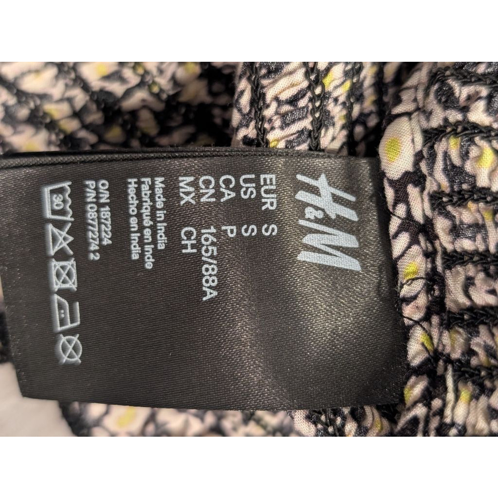 Women's H&M Floral Smocked Crop Top in Black, yellow, and White, Size S - Picture 9 of 9